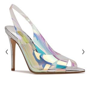 New in box iridescent heels size 7